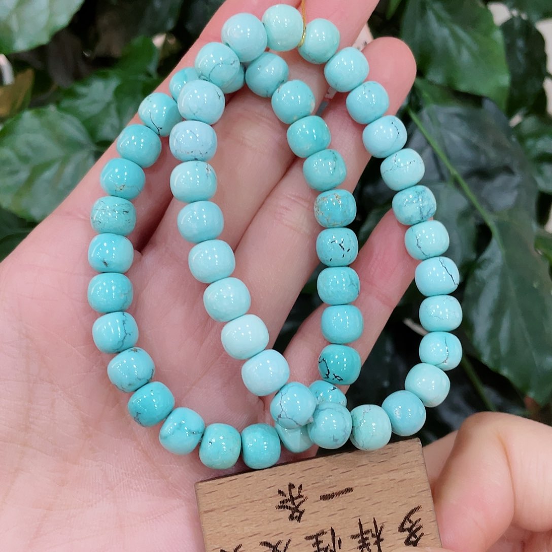 绿松石颈饰未镶嵌