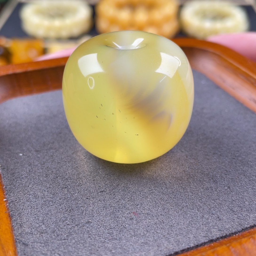 琥珀颈饰未镶嵌蜜蜡吊坠