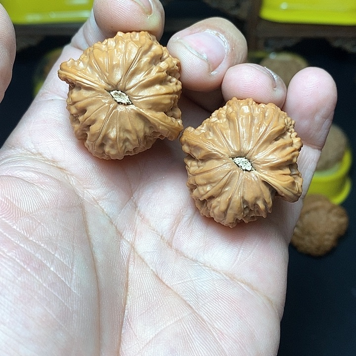吊坠文玩核桃哇***啦36尺，磨盘