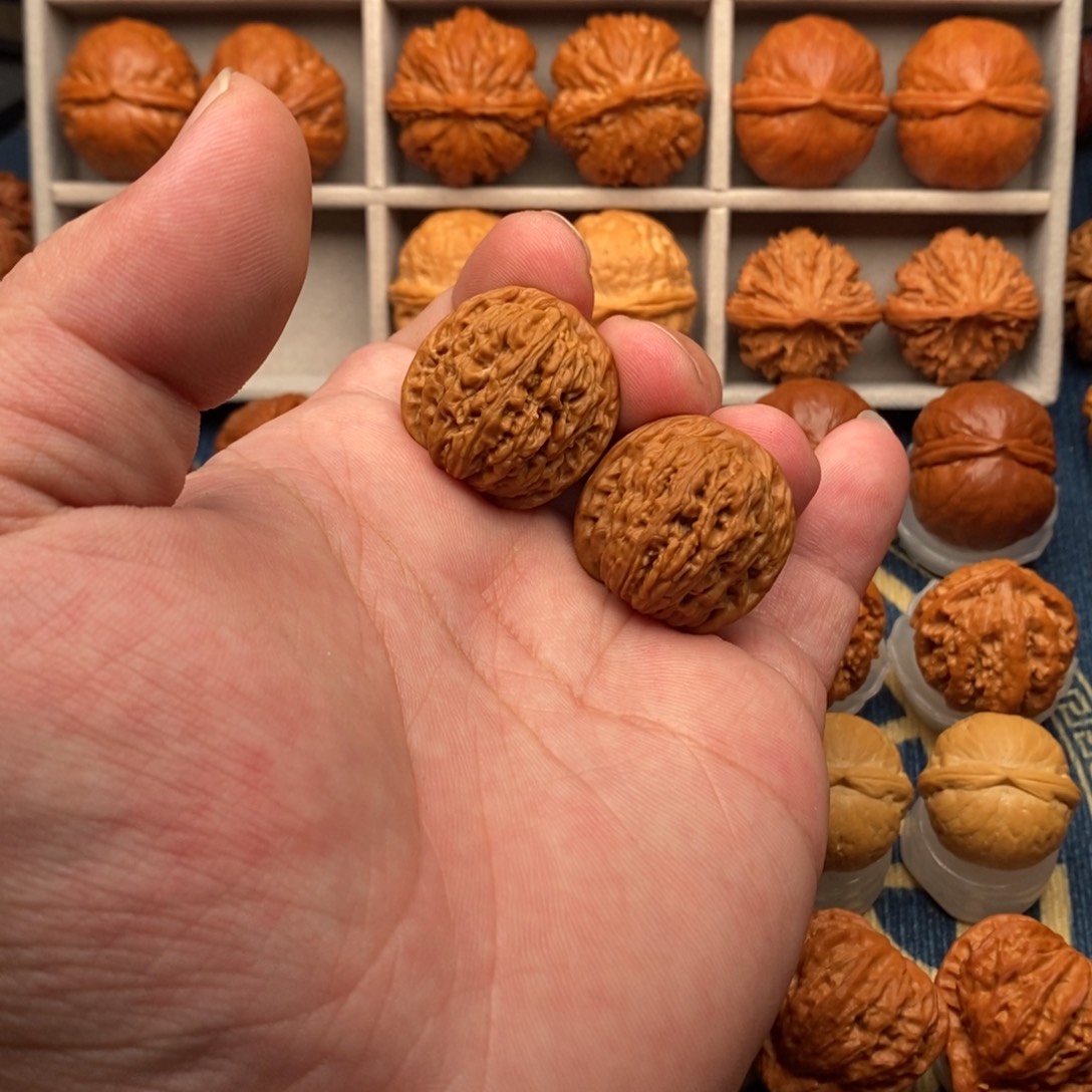 z***n把件文玩核桃四座楼