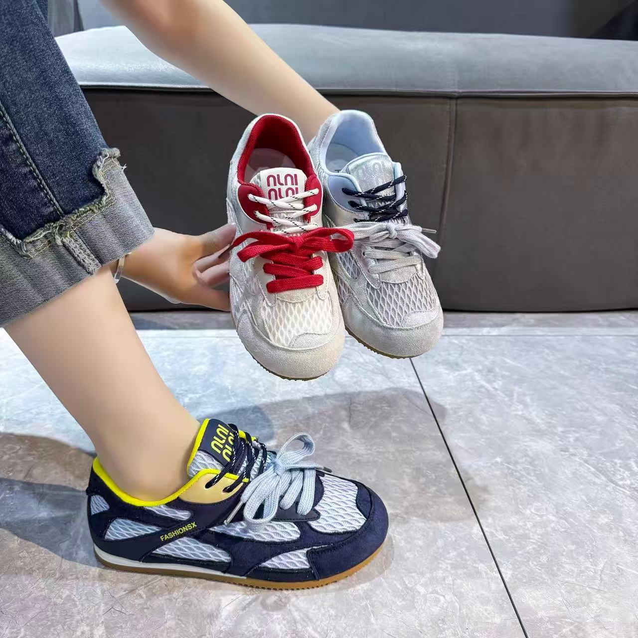 8778-5轻便系带复古单鞋
