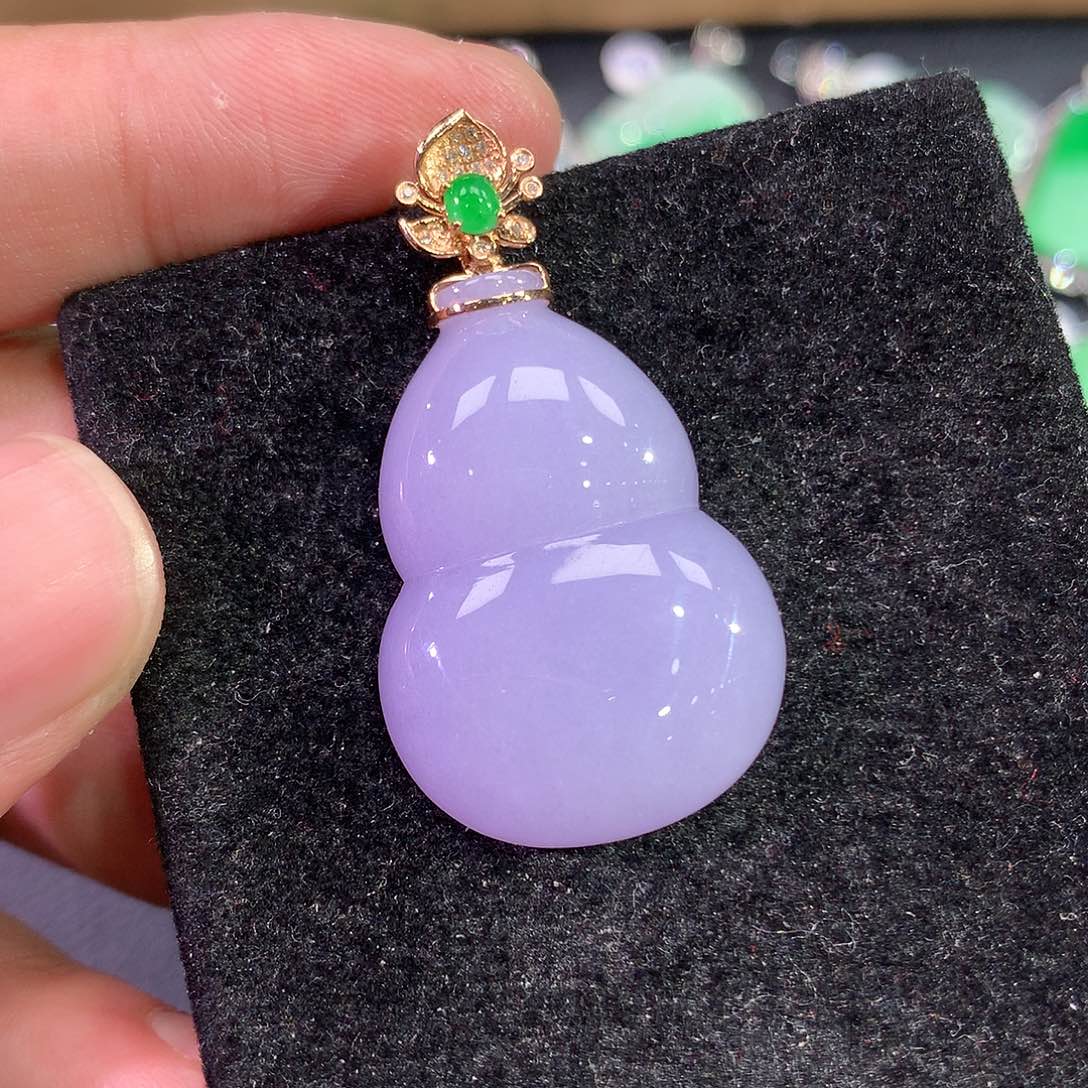 翡翠吊坠(赠链)18K金镶嵌