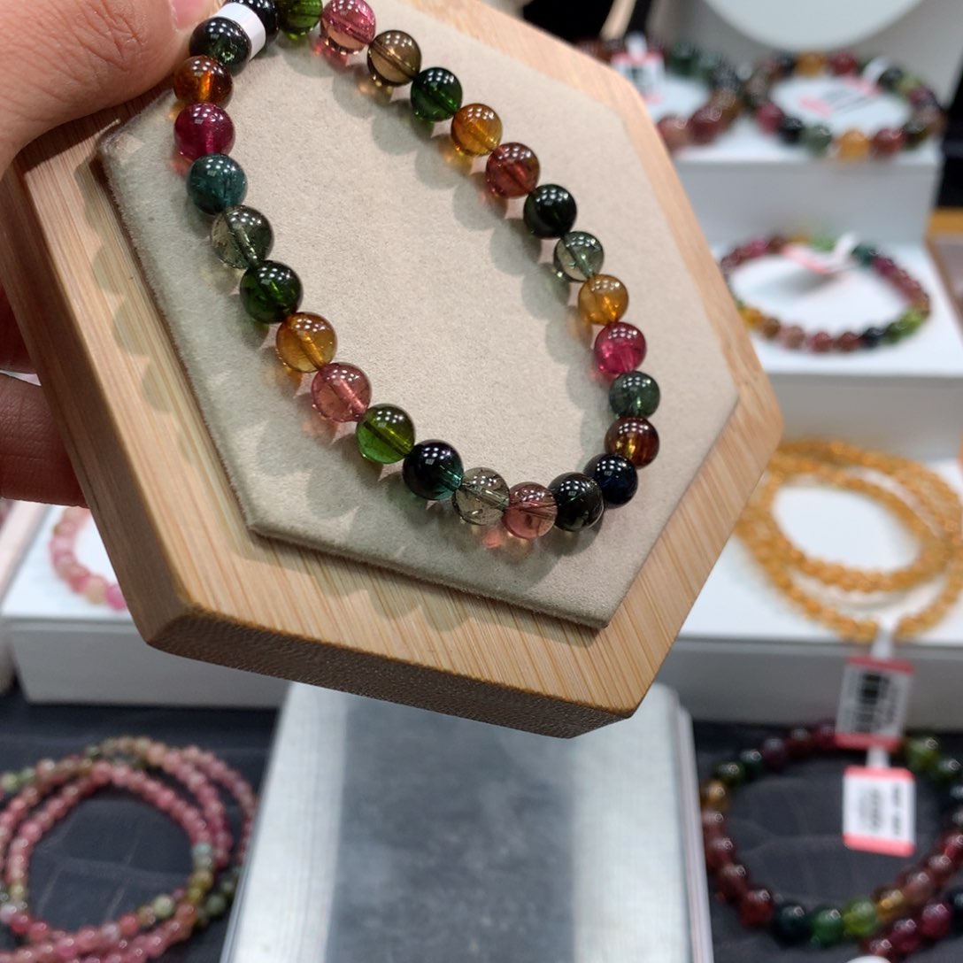 碧玺手链未镶嵌环****3      7mm。    