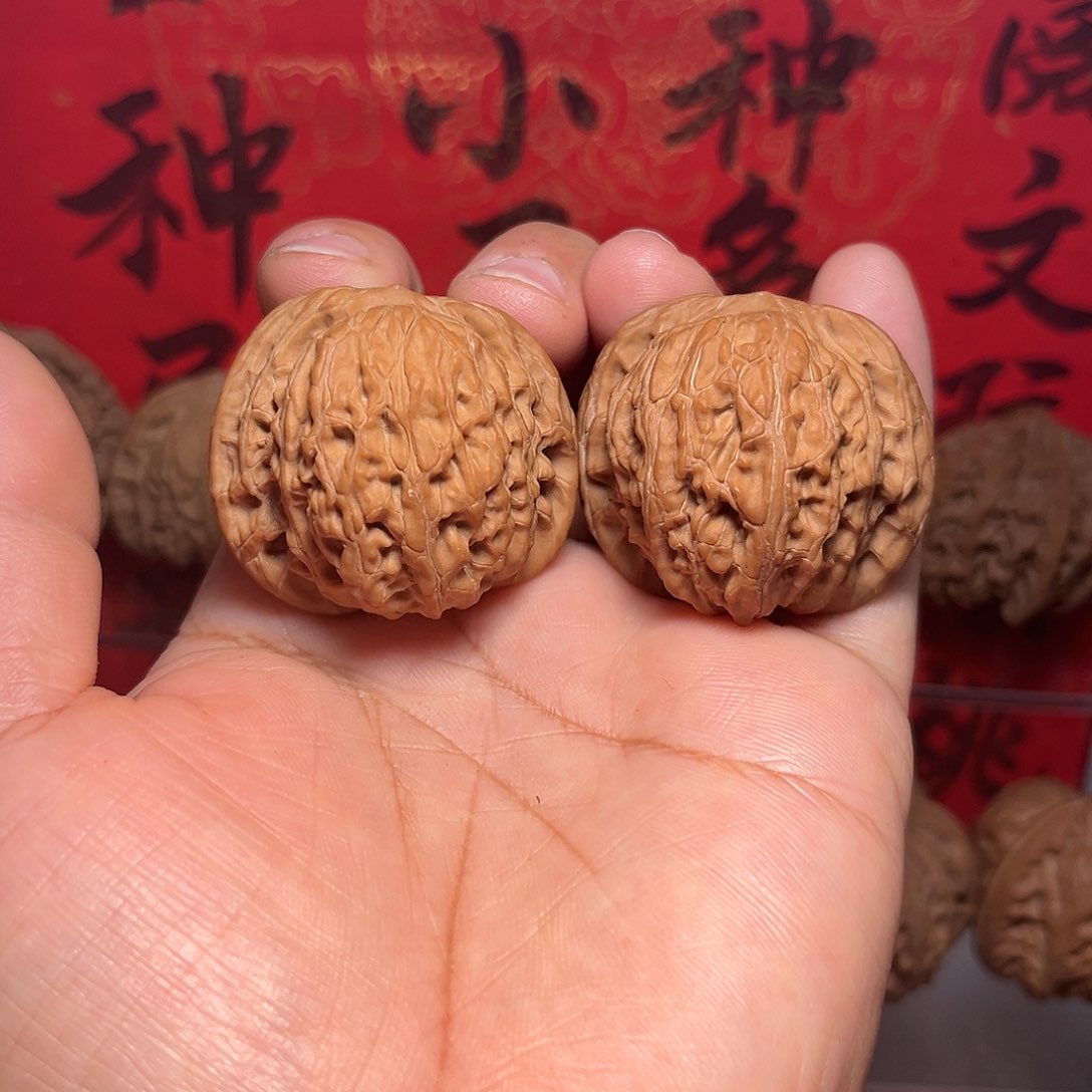 文玩核桃吊坠3.8尺磨盘