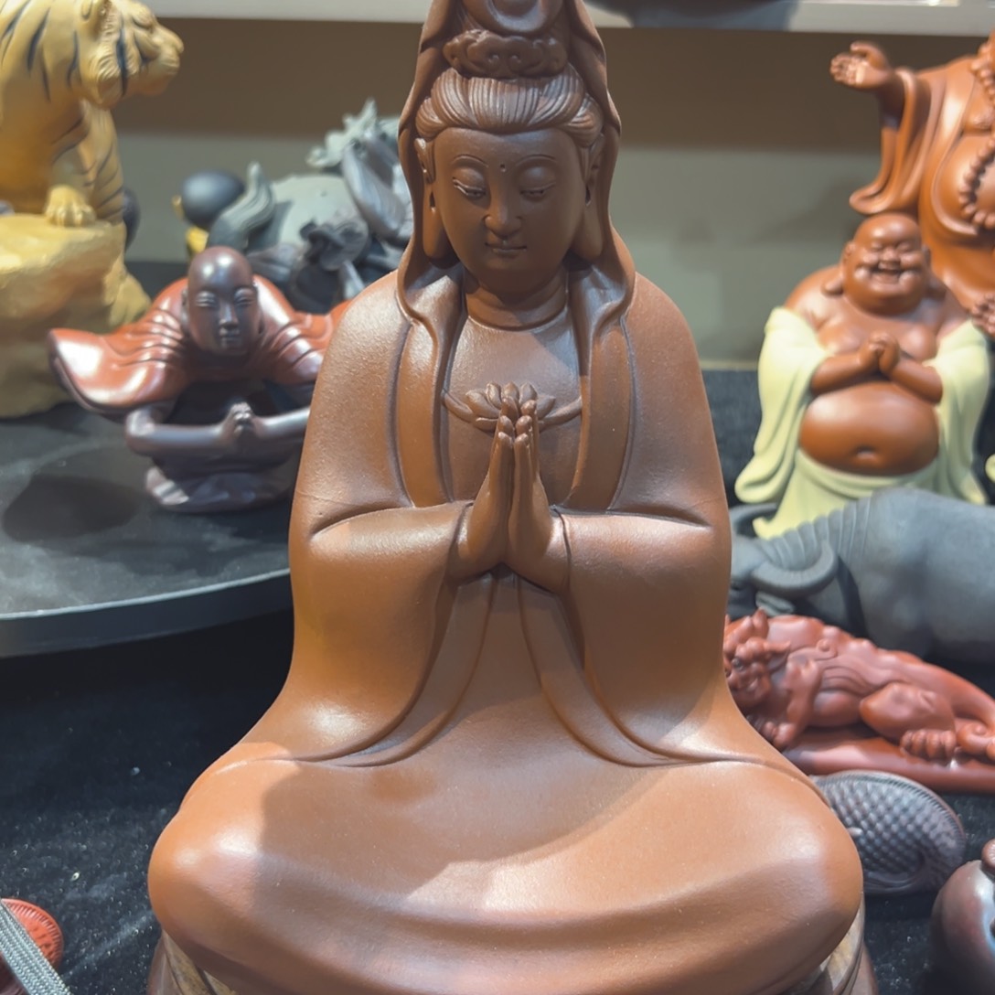 紫砂茶宠朱泥坐观音