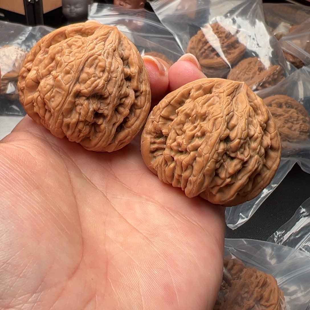 文玩核桃把件虎头王45