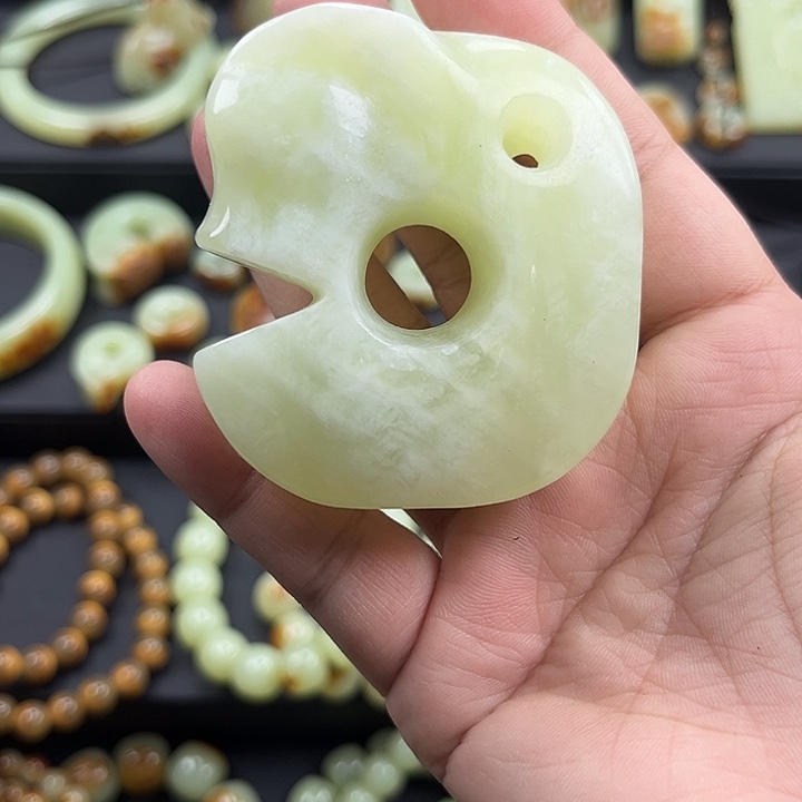 三***每蛇纹石玉合金车挂