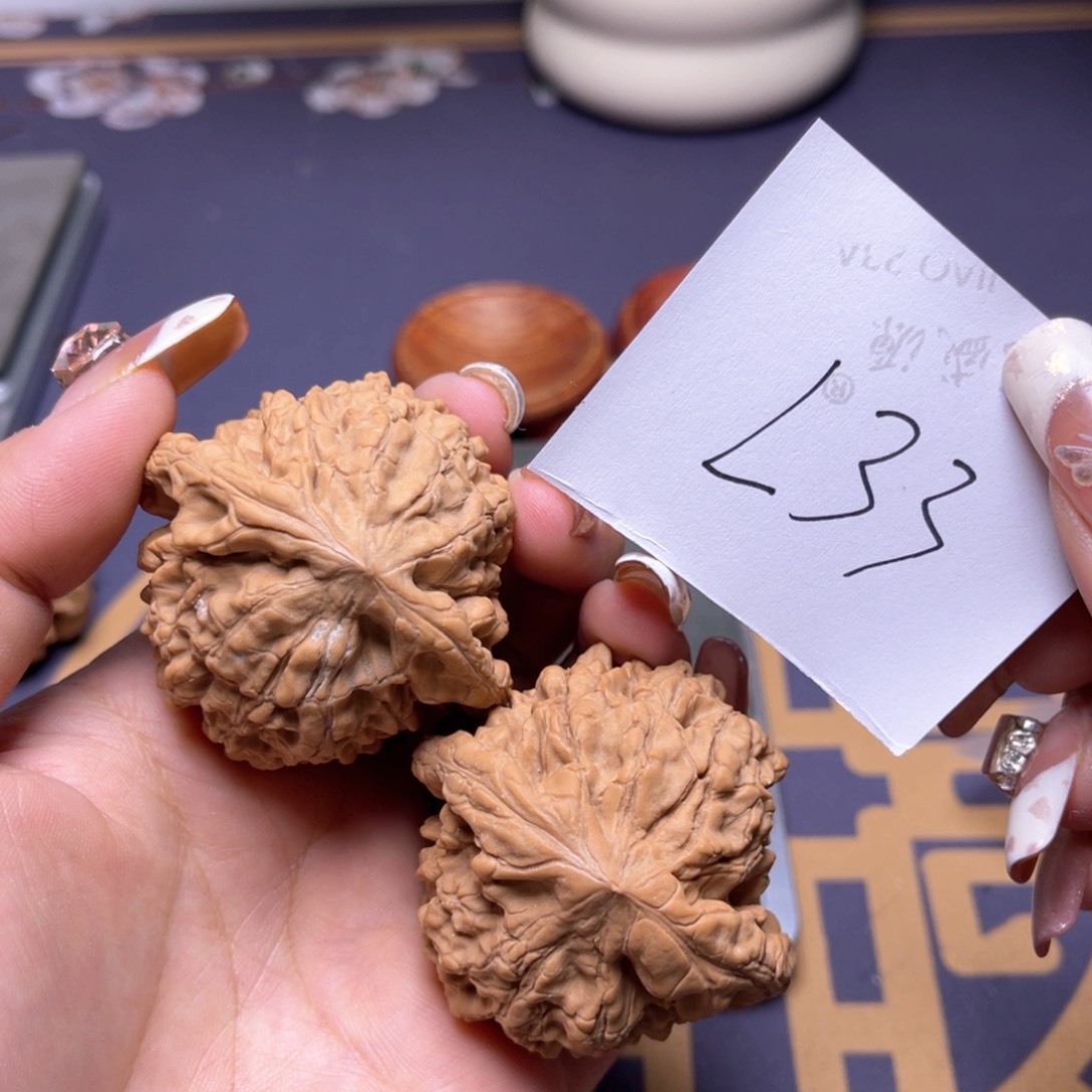 文玩核桃把件龙鼎51