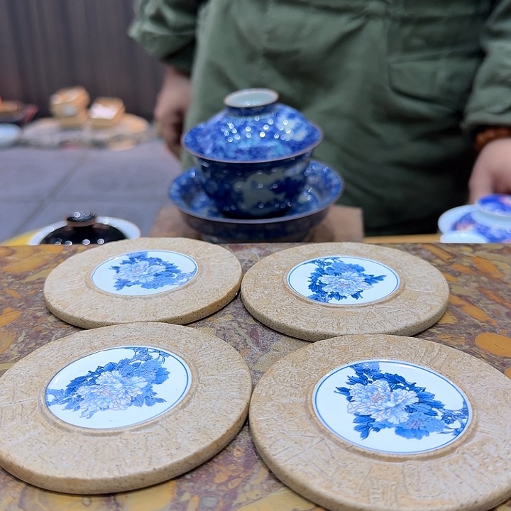 陶烧杯垫四个一组。。品茗