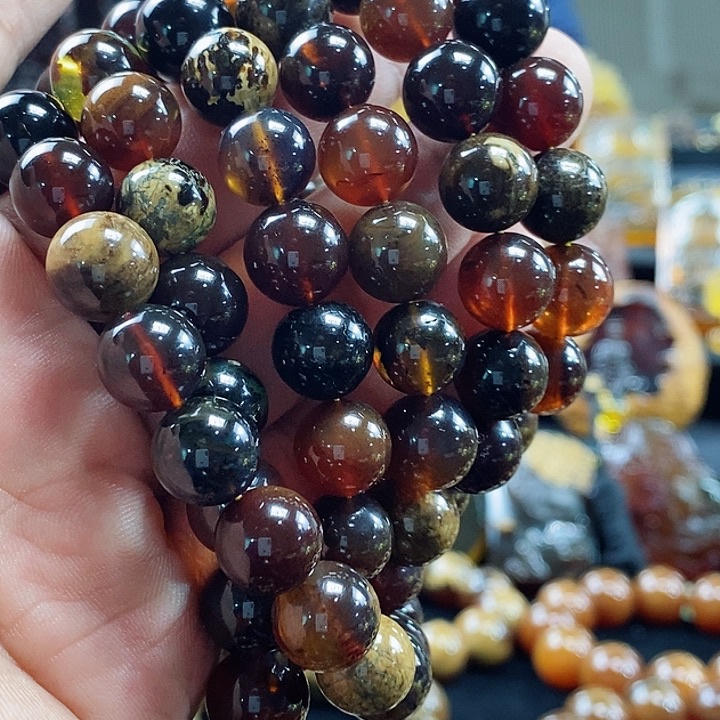 琥珀颈饰未镶嵌泰****鹏一