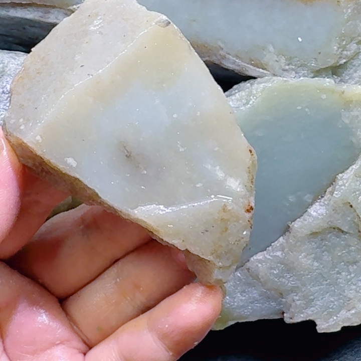 和田玉未镶嵌珠宝半成品