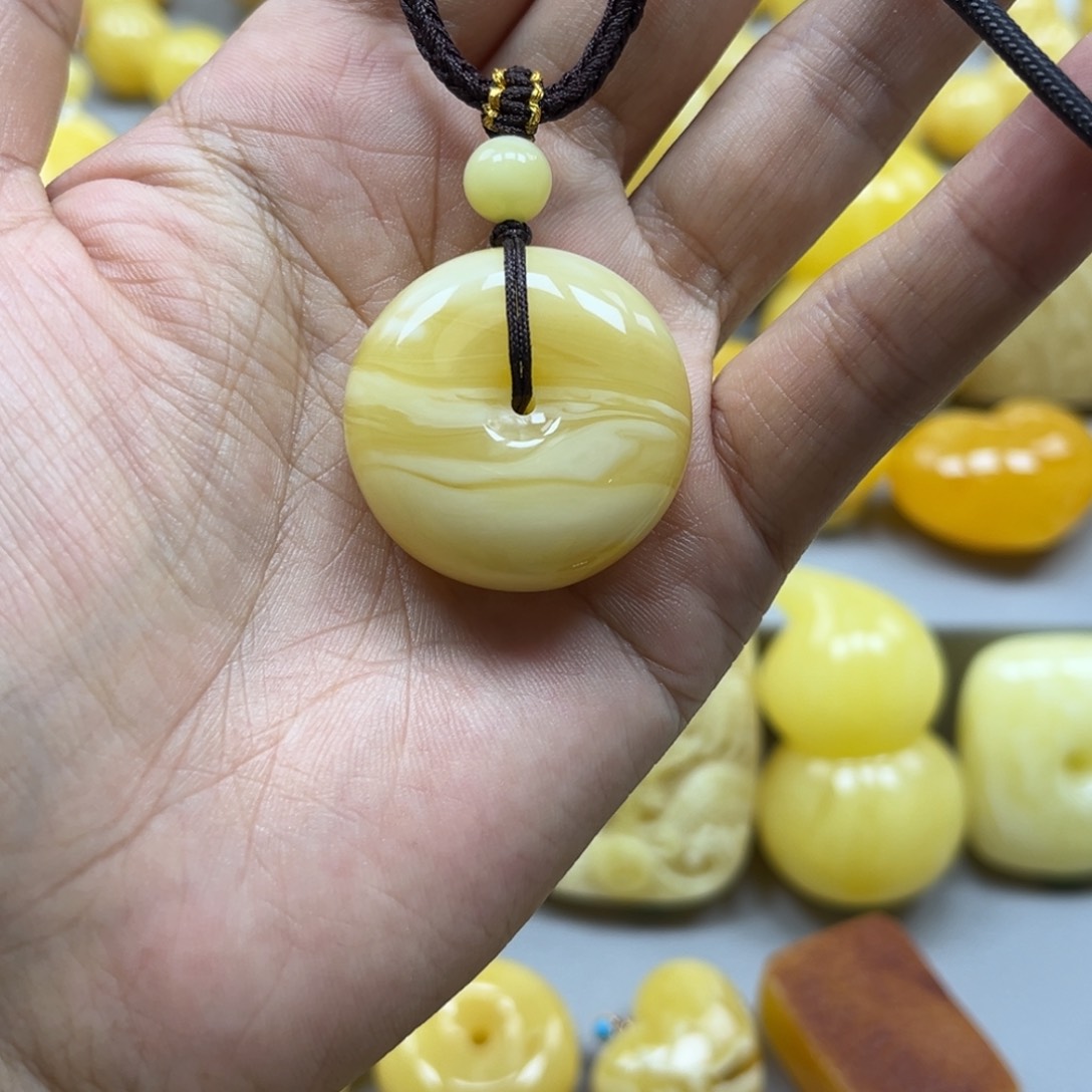 蜜蜡珠宝奇石未镶嵌