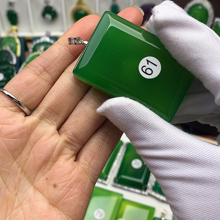 玛瑙/玉髓未镶嵌吊坠