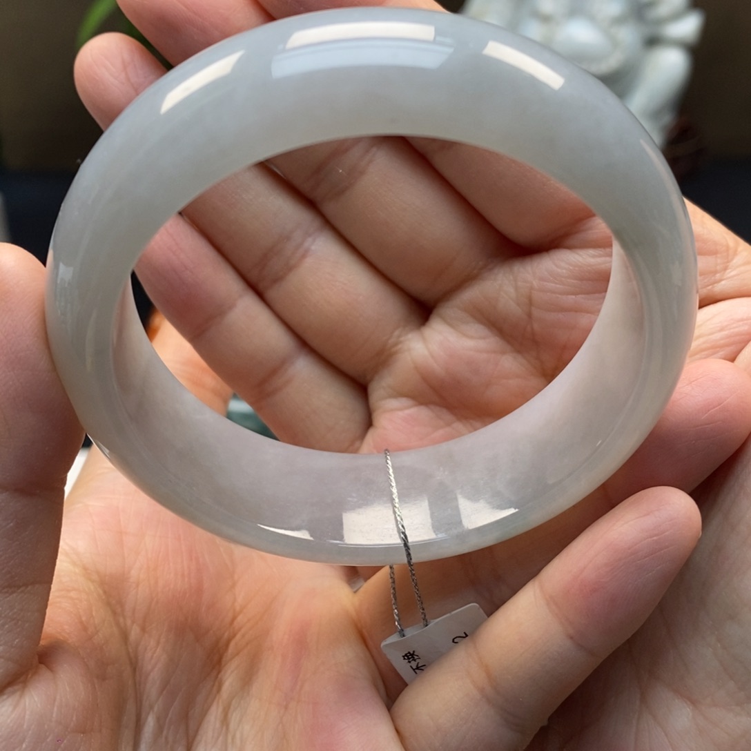 翡翠手镯未镶嵌天然