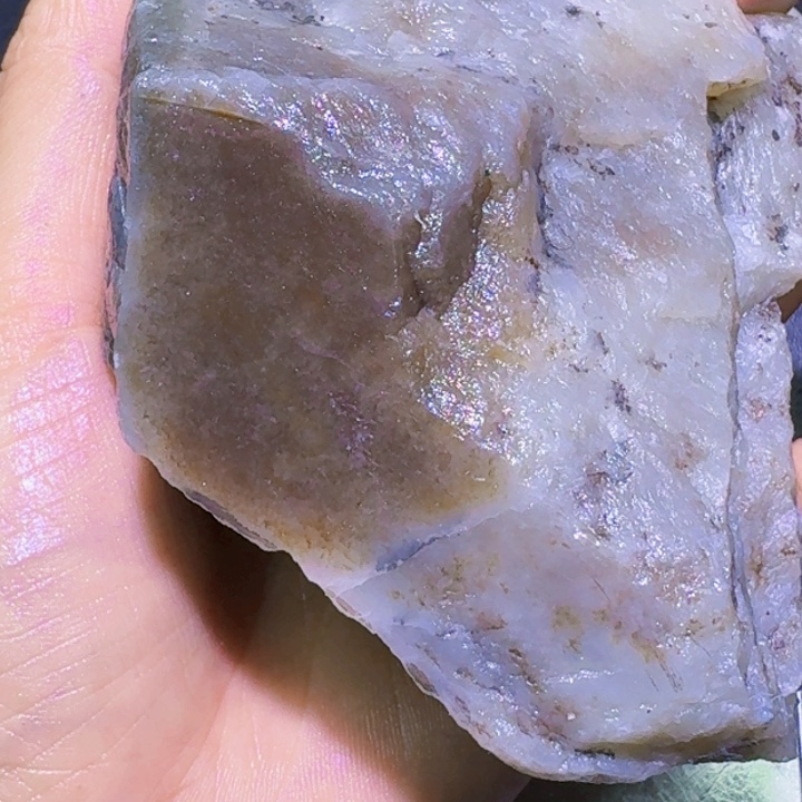 未镶嵌和田玉（糖玉）珠宝半成品