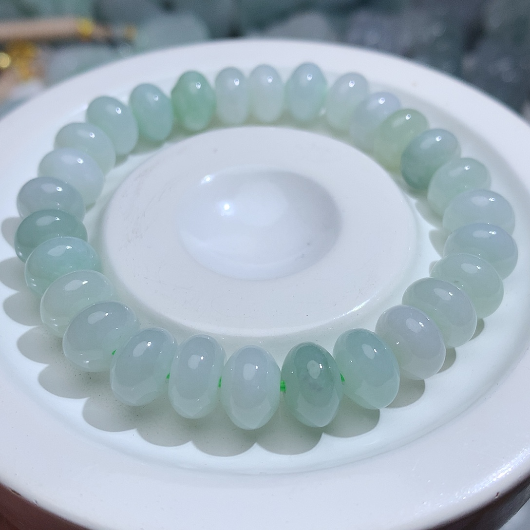 翡翠未镶嵌颈饰569