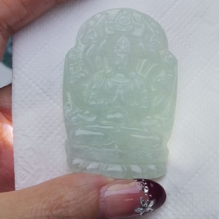 翡翠颈饰未镶嵌天然的A货翡翠多样性发货