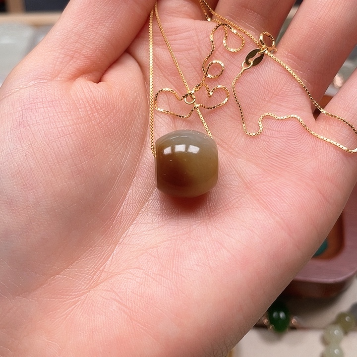 和田玉颈饰未镶嵌