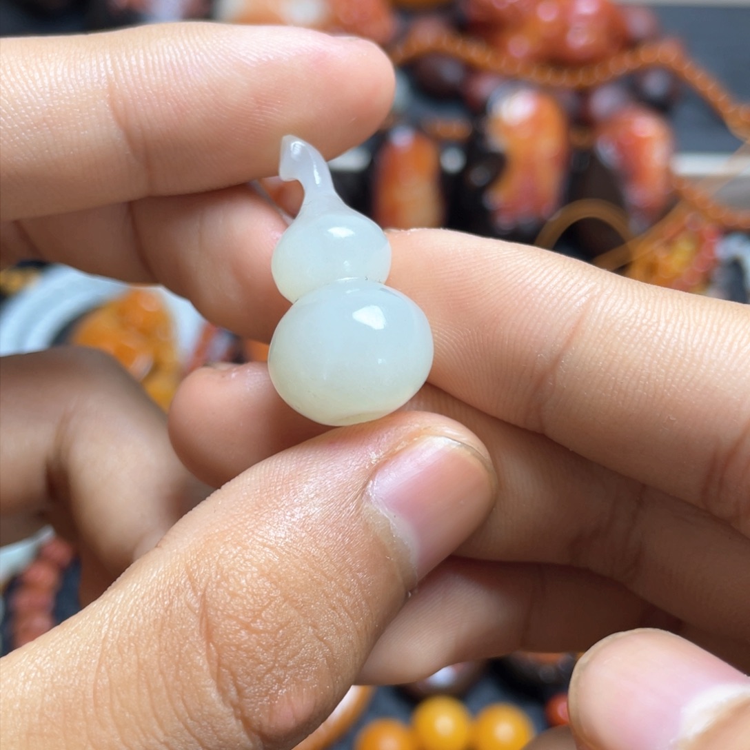 和田玉（糖玉）未镶嵌挂件