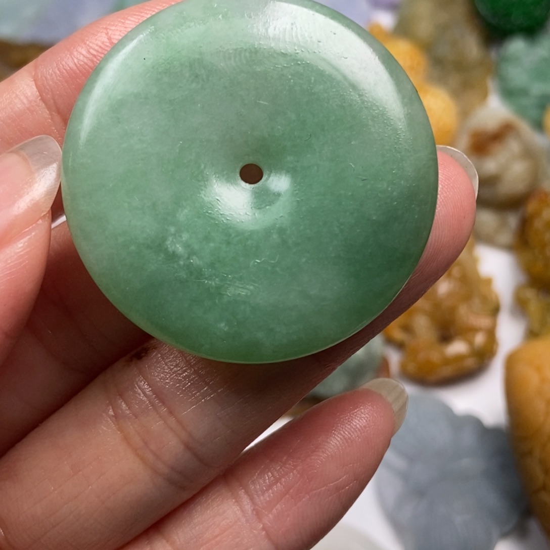 定制翡翠未镶嵌翡翠