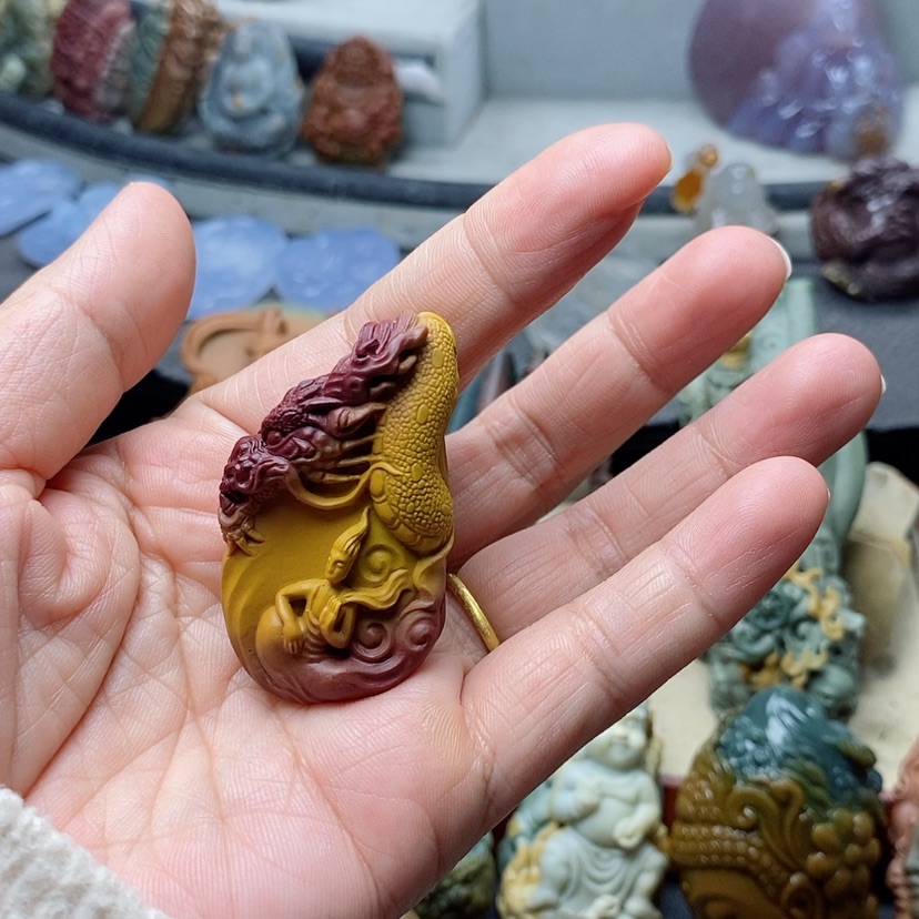 【闪购商品】定制石英质玉吊坠未镶嵌