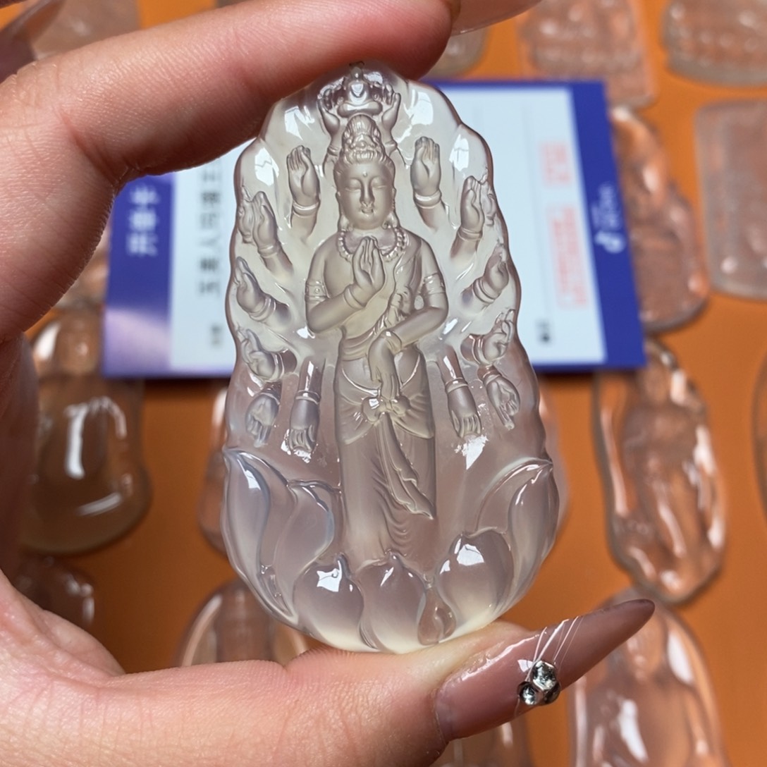 玛瑙/玉髓吊坠未镶嵌止*
