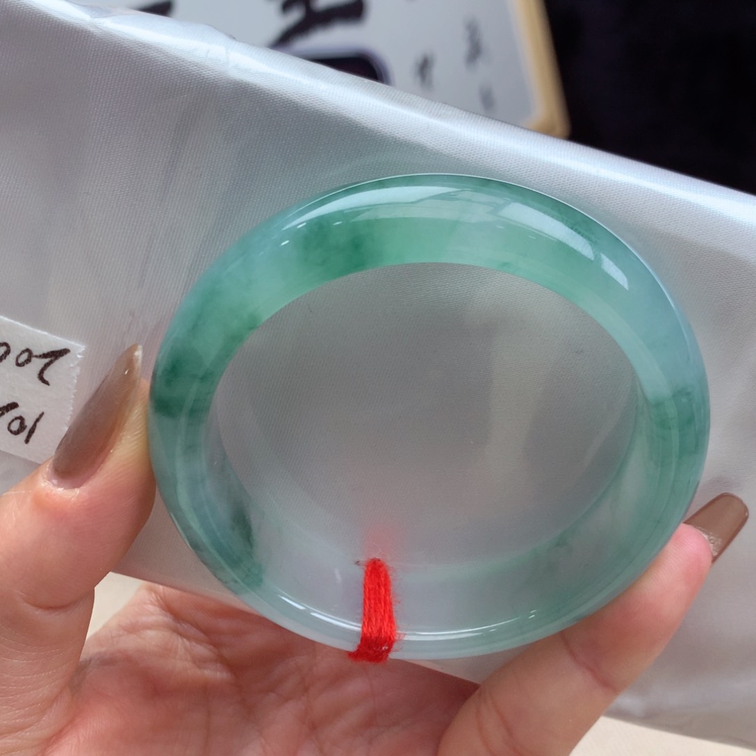 翡翠手镯未镶嵌缅甸翡翠手镯