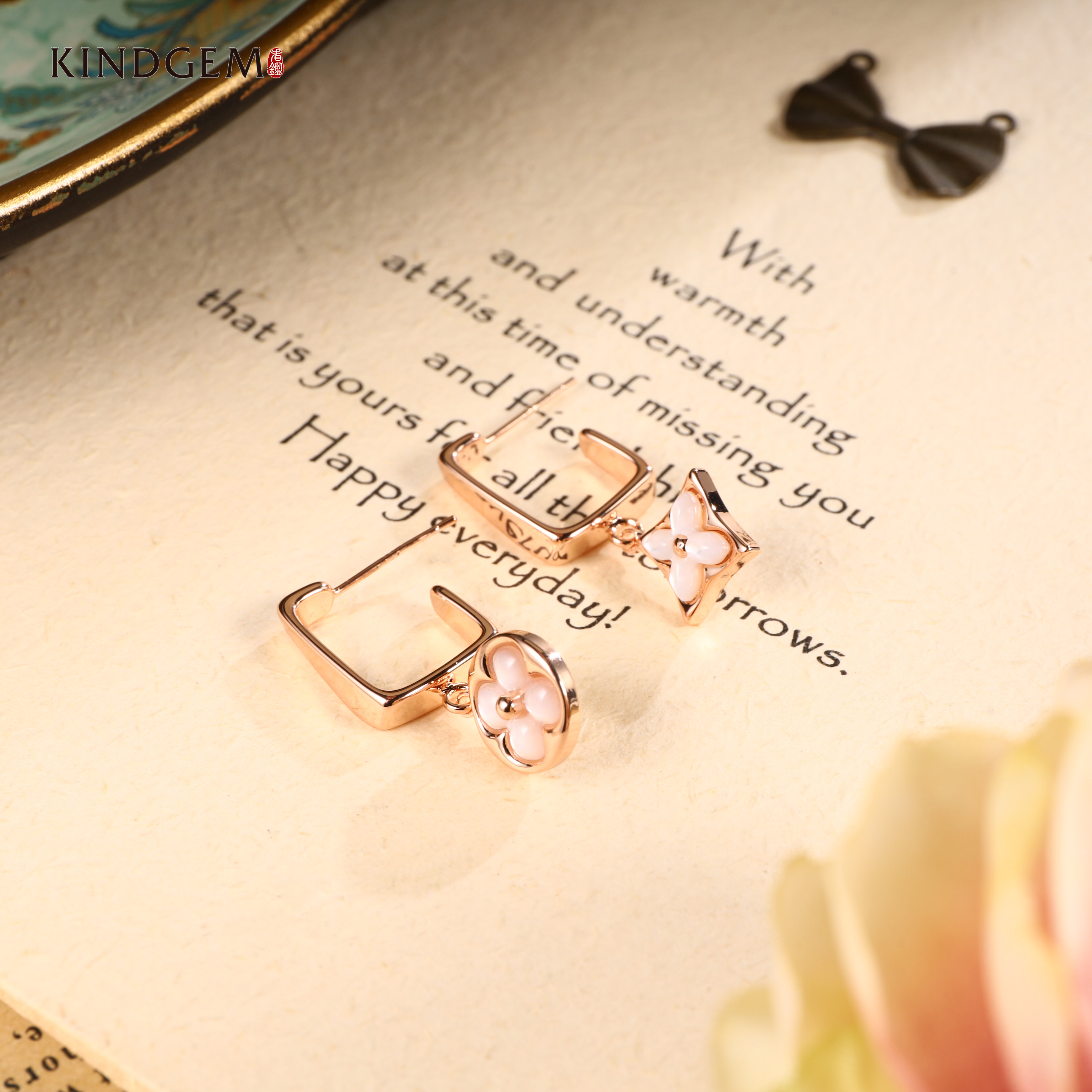 KindGem  简约AB款幸运草时尚百搭设计感耳环耳钉 C-29120