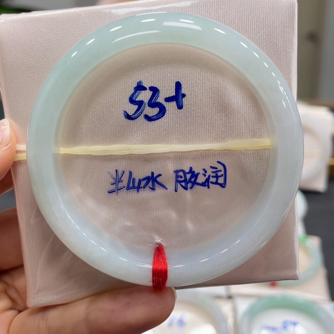 翡翠未镶嵌手镯翡翠