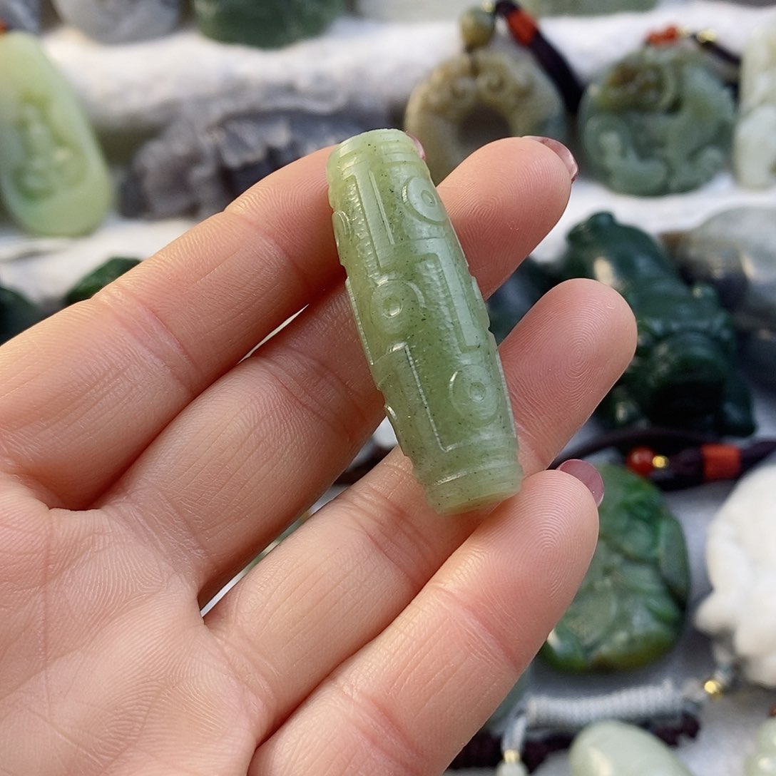 和田玉（糖玉）颈饰未镶嵌