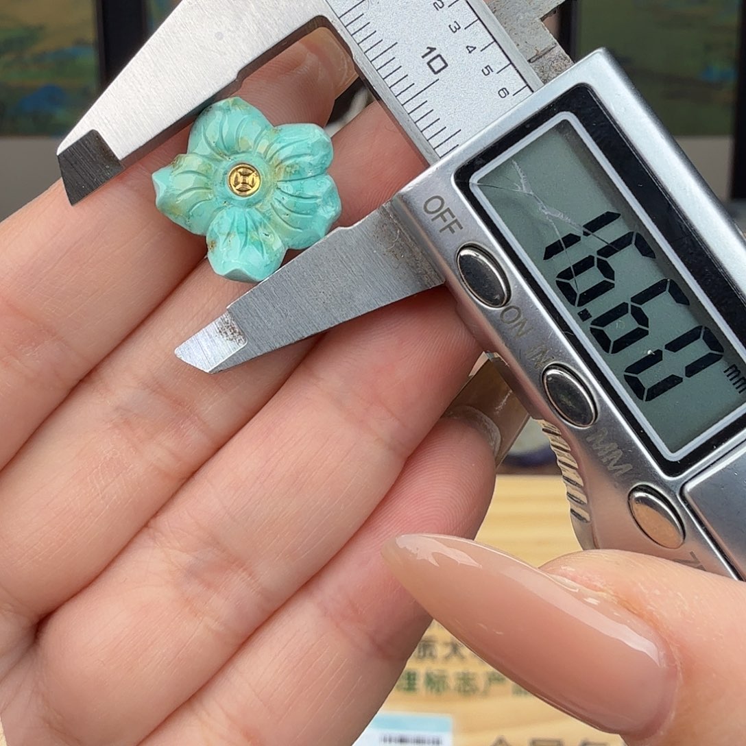 宽***心绿松石未镶嵌珠宝奇石