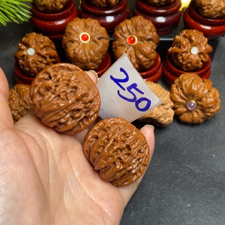 文玩核桃把件X**.38楼下250