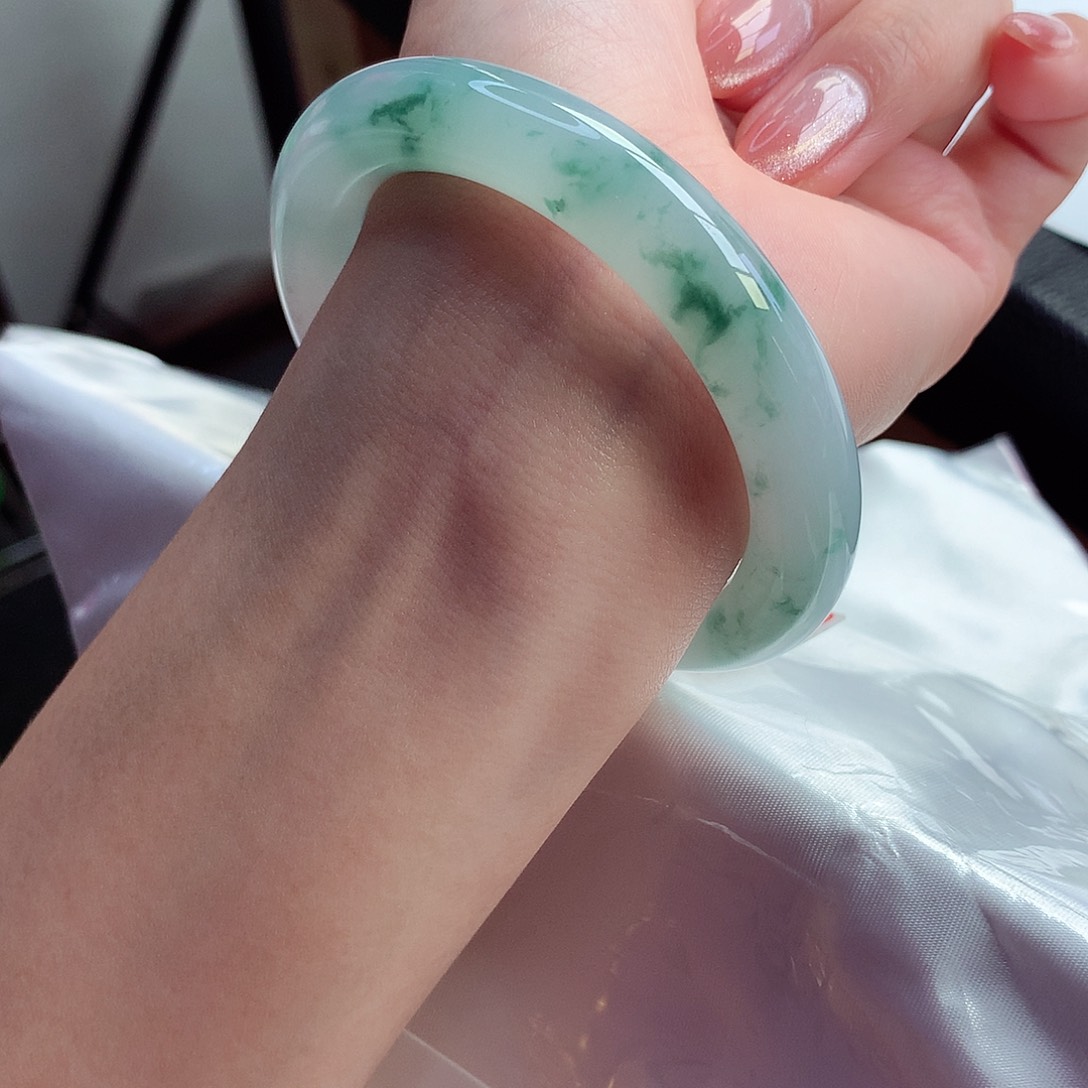 翡翠手镯未镶嵌天然A货翡翠56/57