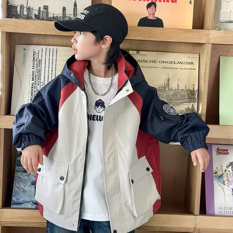男童外套春秋款儿童风衣2025新款中大童休闲上衣连帽帅气时尚流行