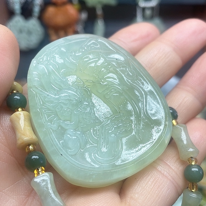 未镶嵌蛇纹石玉颈饰君*