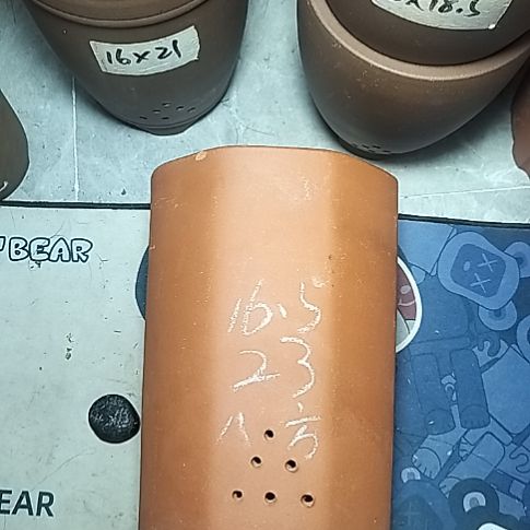 红泥八方一个花盆