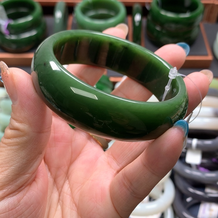 【闪购商品】未镶嵌手镯和田玉（碧玉）7