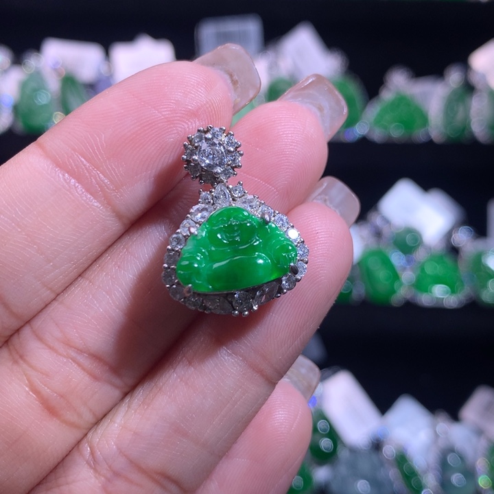 【闪购商品】颈饰银S925镶嵌翡翠