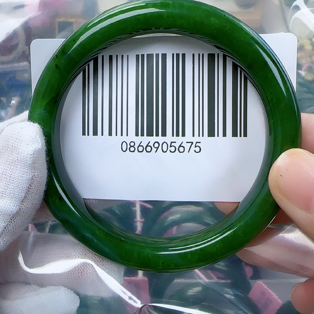 和田玉（碧玉）手镯未镶嵌包容61