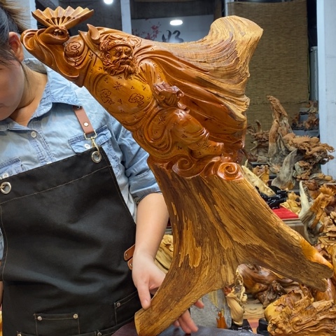 柏木?***人太行崖柏根雕