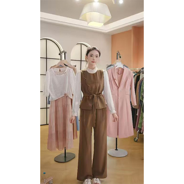 L9602 2025年秋季新款时尚气质设计感小众上衣小衫+宽松阔腿裤