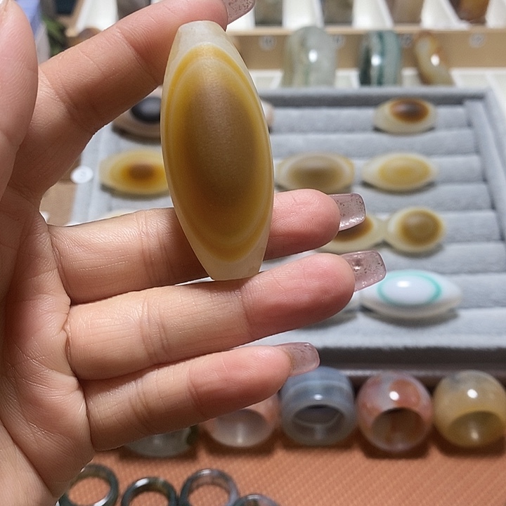 玛瑙/玉髓未镶嵌颈饰