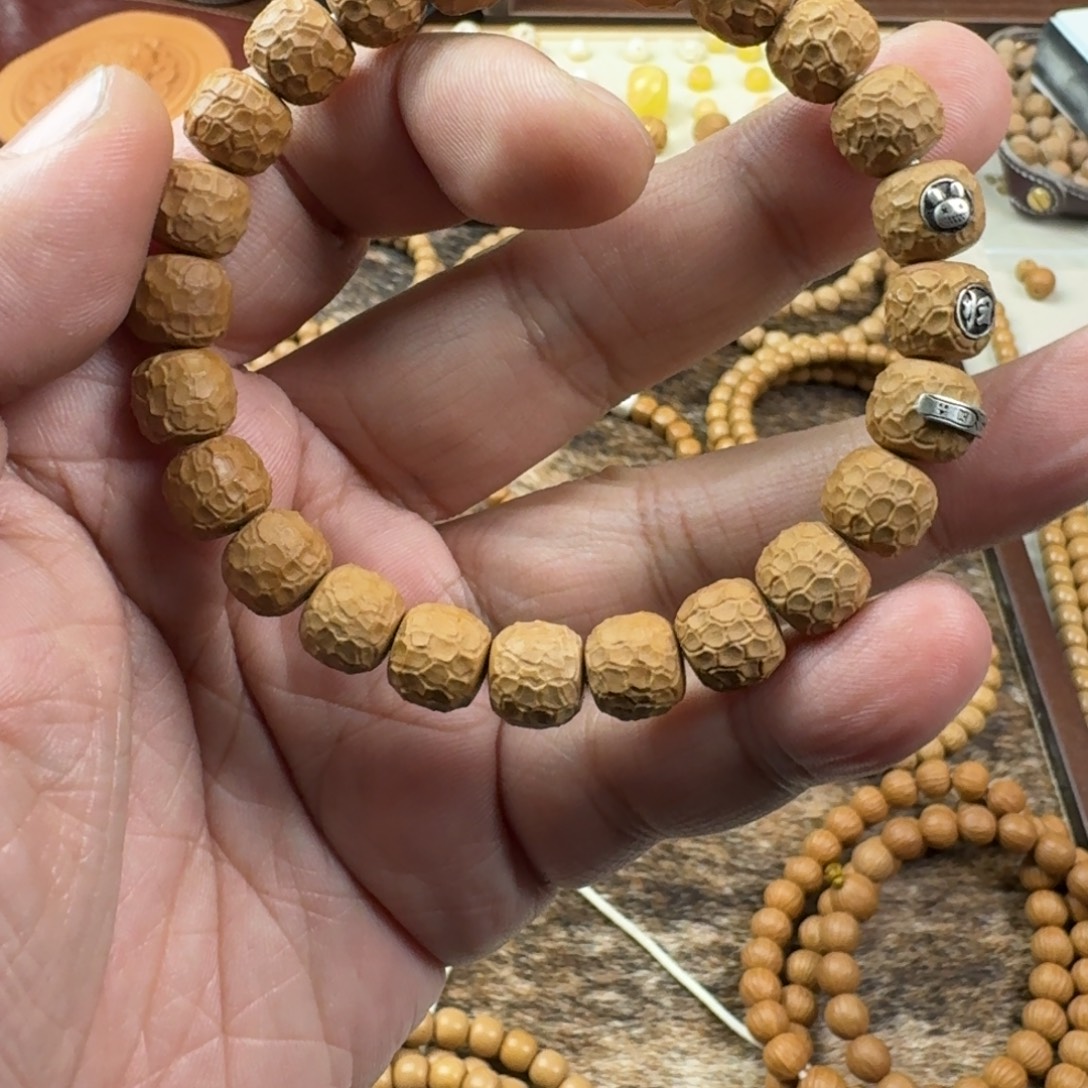 卷***柏猴头核桃吊坠全品龙鳞