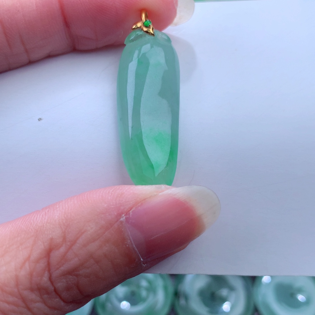 翡翠吊坠(不含链)18K金镶嵌