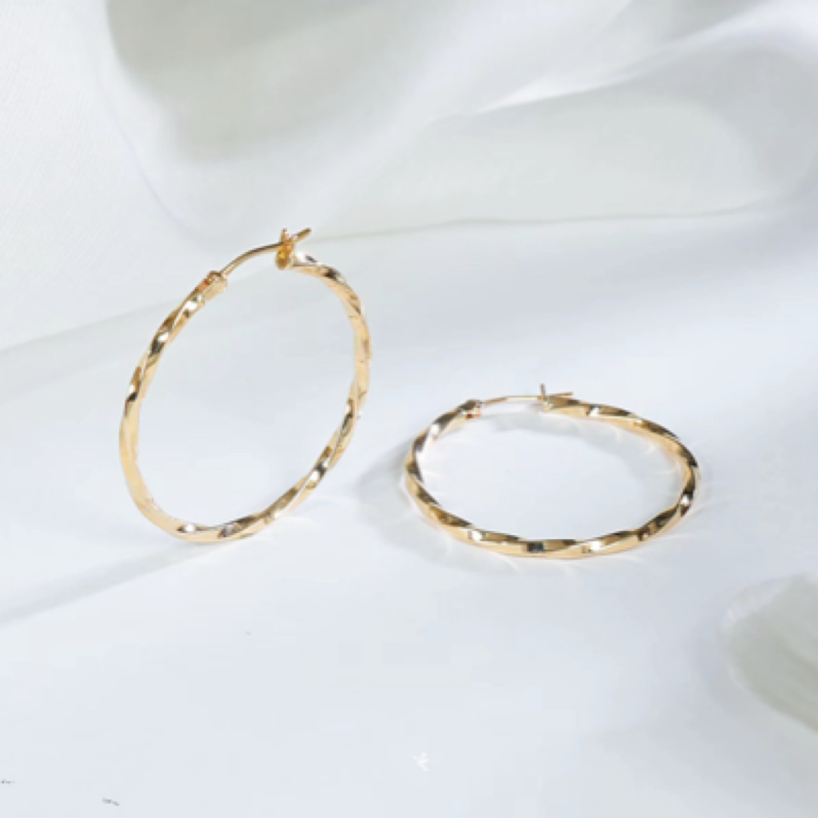 18K金莫比乌斯耳圈25mm简约百搭时尚经典气质大耳圈