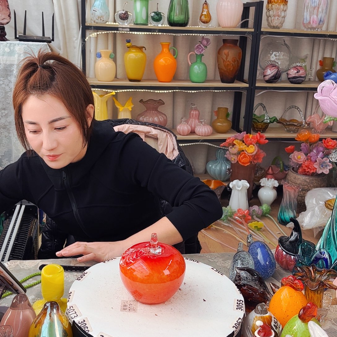 红苹果福利家悦琉璃工艺品