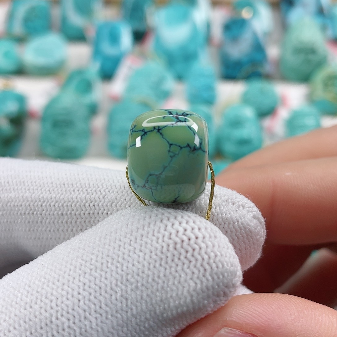 绿松石颈饰未镶嵌大***吹