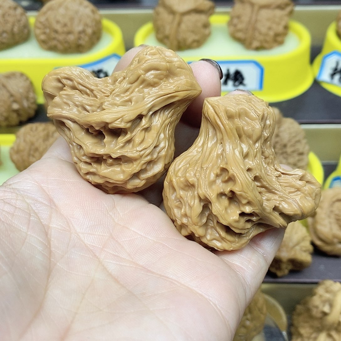 文玩核桃吊坠彭***动大鸟