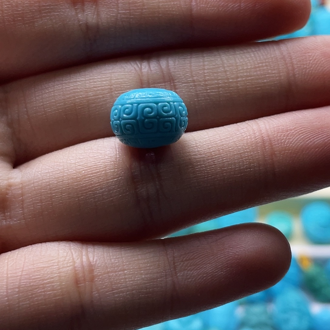 绿松石未镶嵌颈饰