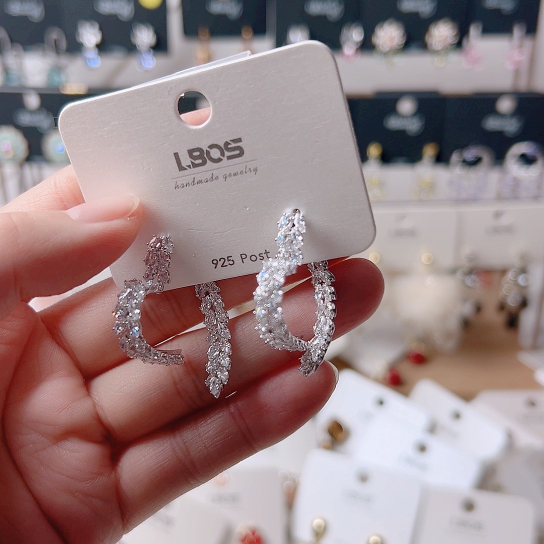 锆石纯铜合金耳环的